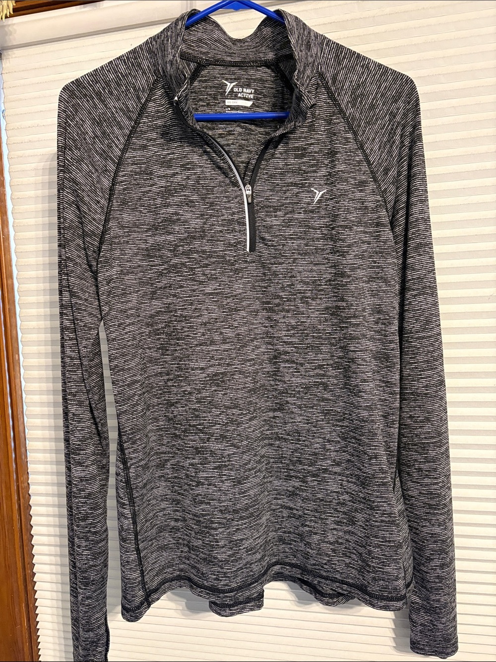 Old Navy Active women’s Gray and black Heather Quarter-Zip Performance Pullover,